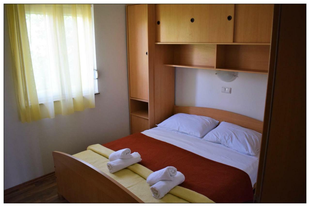 Sara Apartmán *