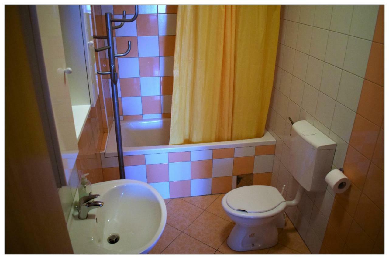 Apartman Sara *